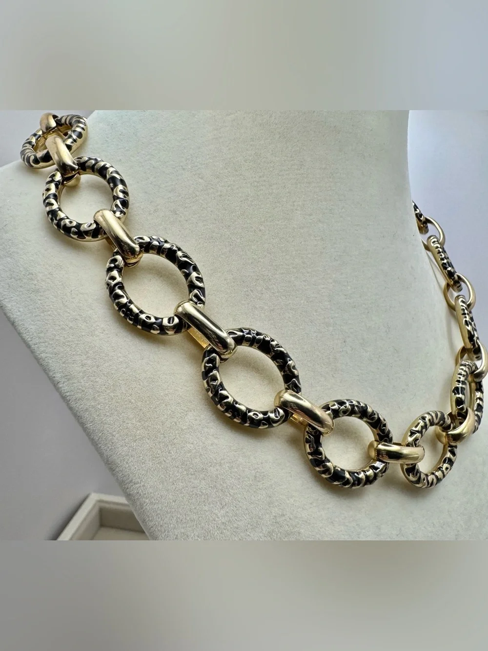 Ann Taylor Gold Tone Chain Link Necklace with Black Textured Oval Rings NWT